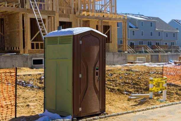 Best Portable restroom trailer rental  in Baywood, NY